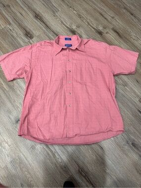 Pendleton Men’s Short-Sleeve Button-Down Shirt in Coral Pink